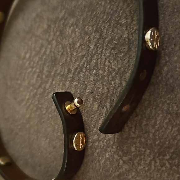 TORY BURCH Dark Brown Leather Logo Stud Wrap Bracelet - Picture 6 of 6